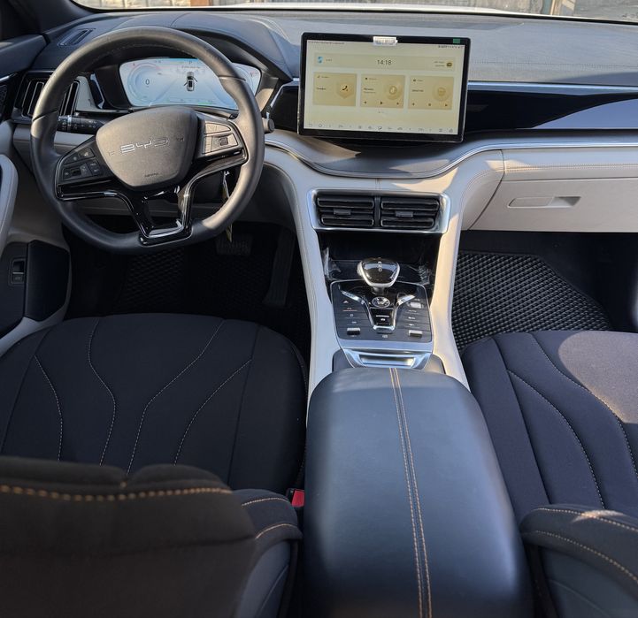 BYD Song Plus ( 1 позиция )  gibrid 2023 года идеальная машина