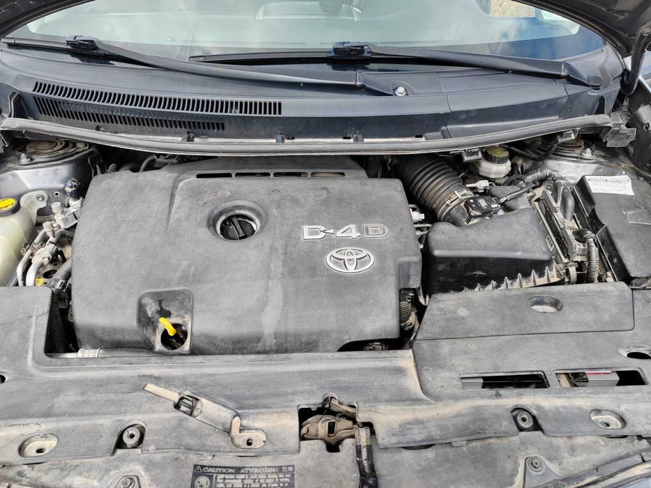 Продавам Toyota Auris D4D 2.0,  126к.с. на реални 177000 км.