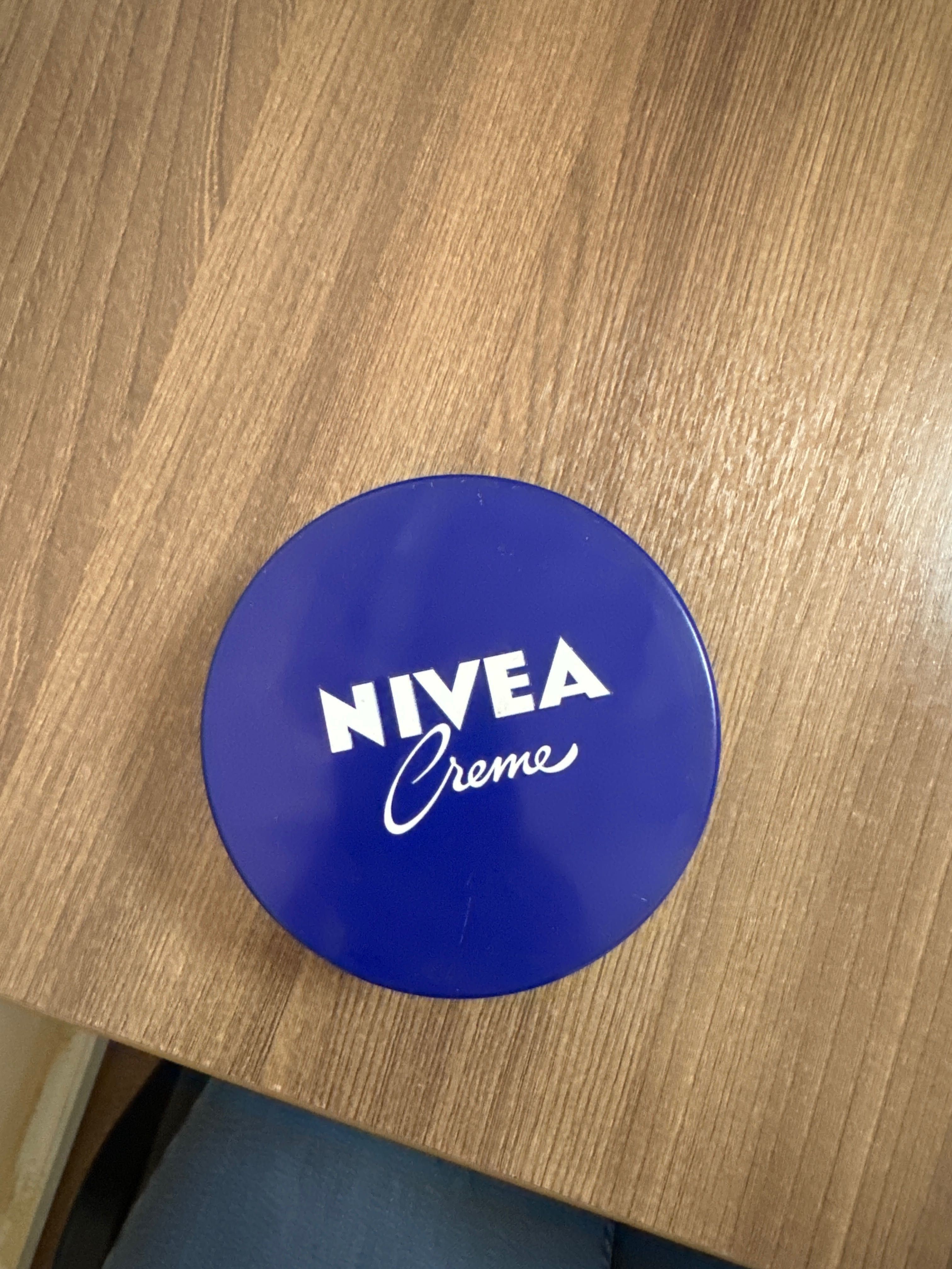 Крем для лица марки NIVEA