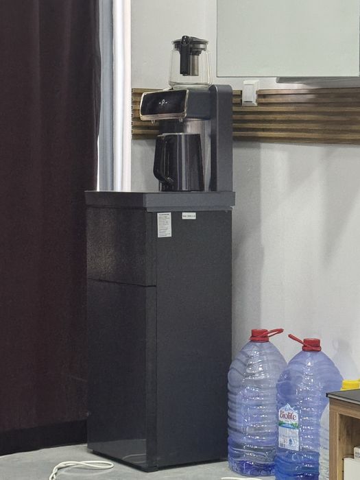 Продается офисная мебель с техникой почти новая