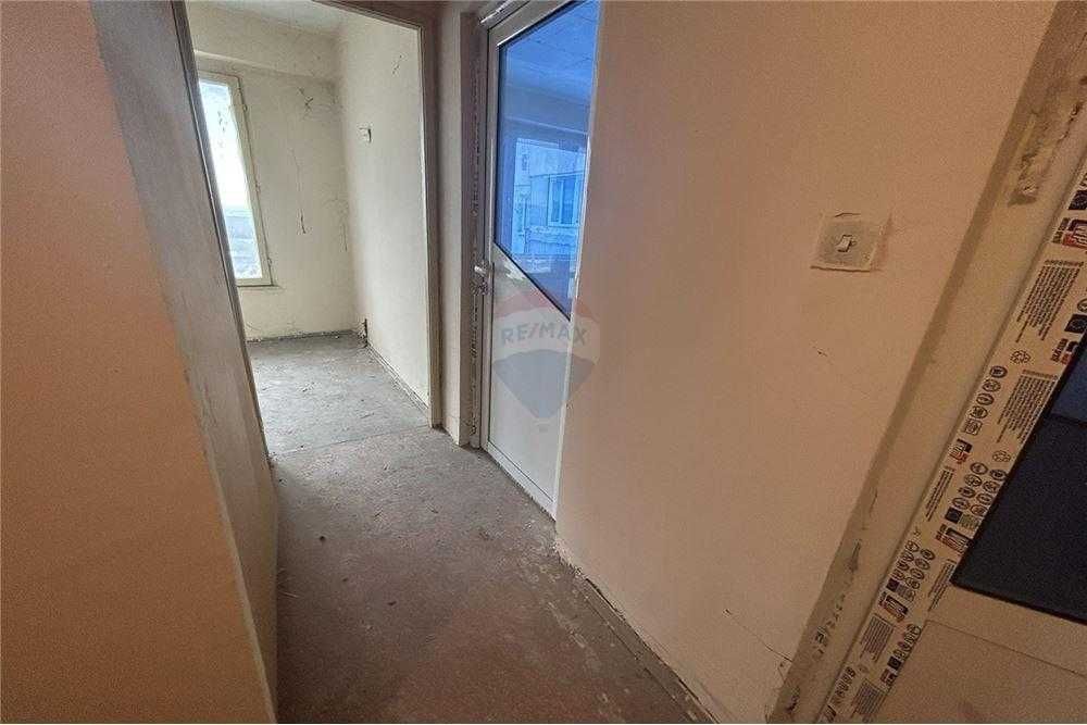 Продава се Двустаен апартамент в Русе, Чародейка - Север - 62 кв.м за 709 €/кв.м - Снимка #9