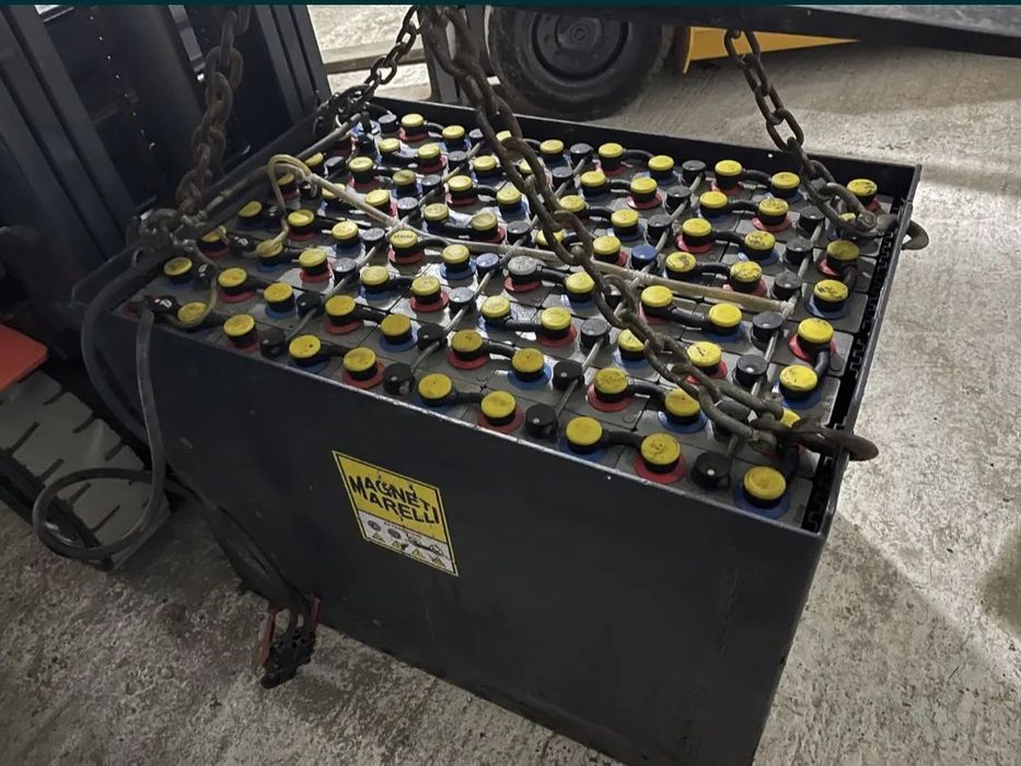 Acumulatori de tractiune stivuitor , transpaleta electrica , panouri fotovoltaice