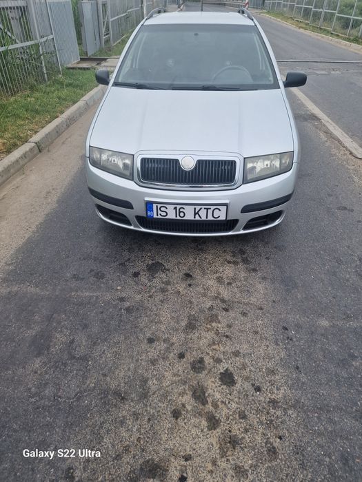 Vând Skoda Fabia