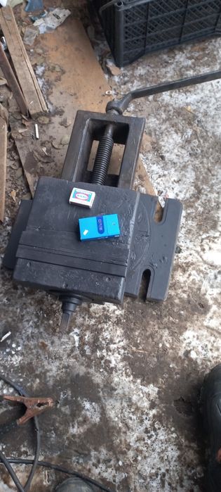 Продам Тиски Станочные Большие в отличном рабочем состоянии