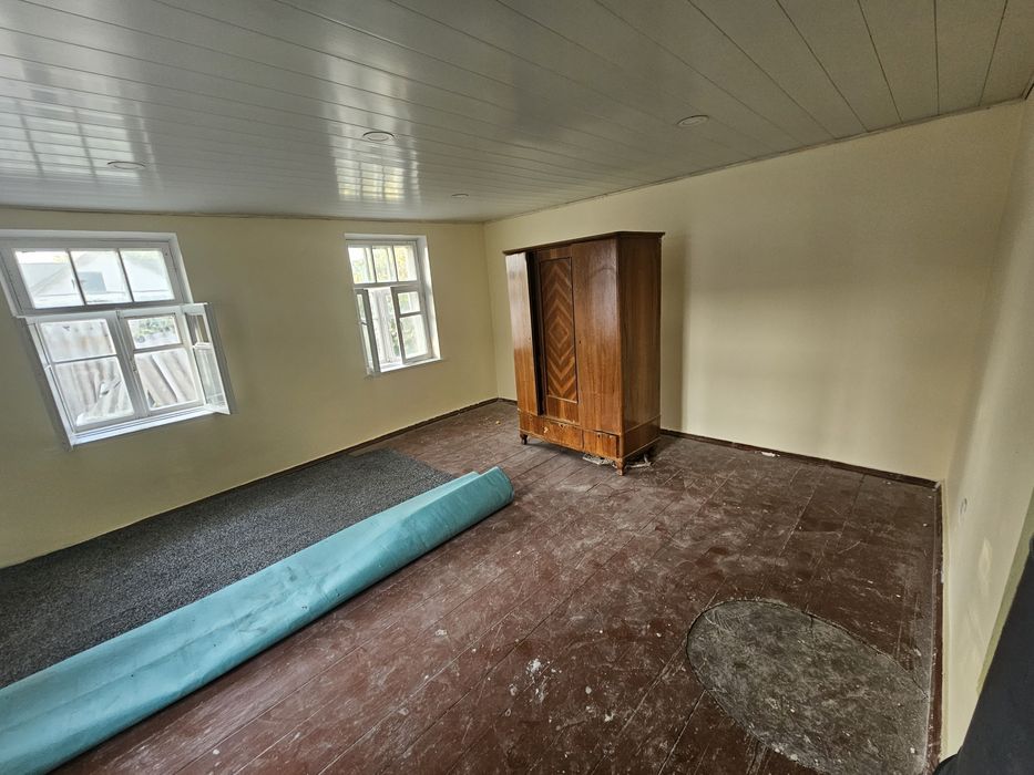 Pravda kolxozida 3 xonalik xovli joy ijaraga beriladi 200$