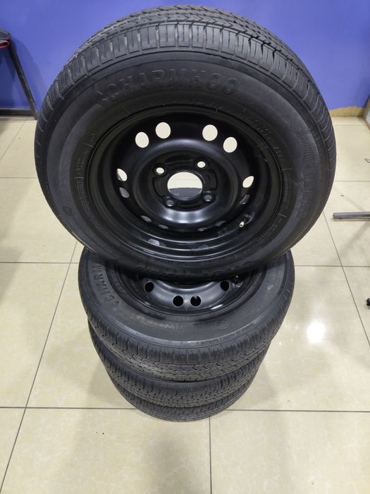 Charmhoo avtoshina diskalari bilan sotiladi