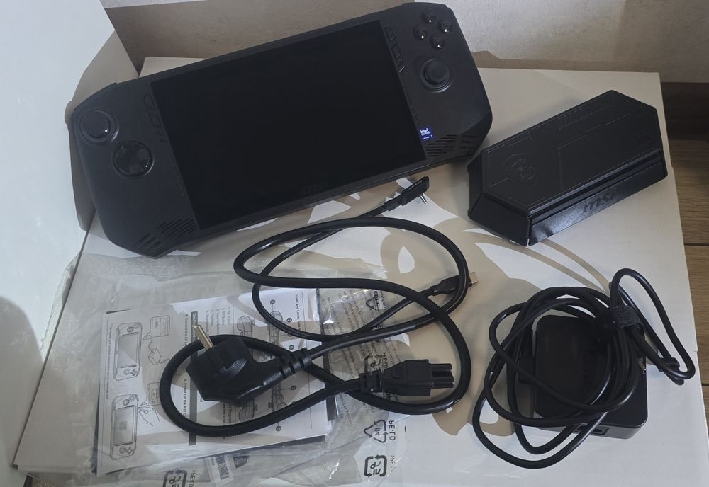 Конзола: MSI Claw A1M (с гаранция)