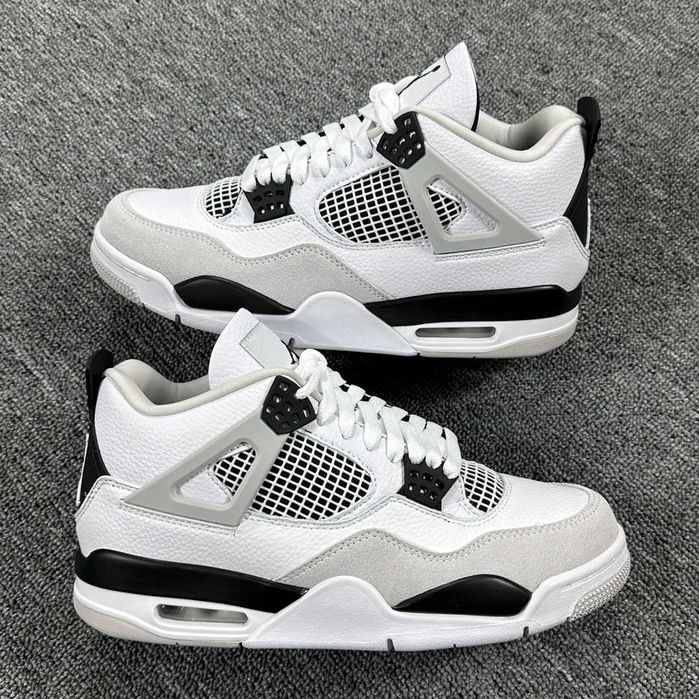 Air Jordan 4 Military Black