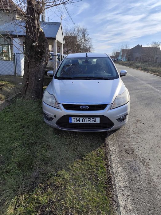Vând Ford focus 2010 limuzina 1.6 tdci
