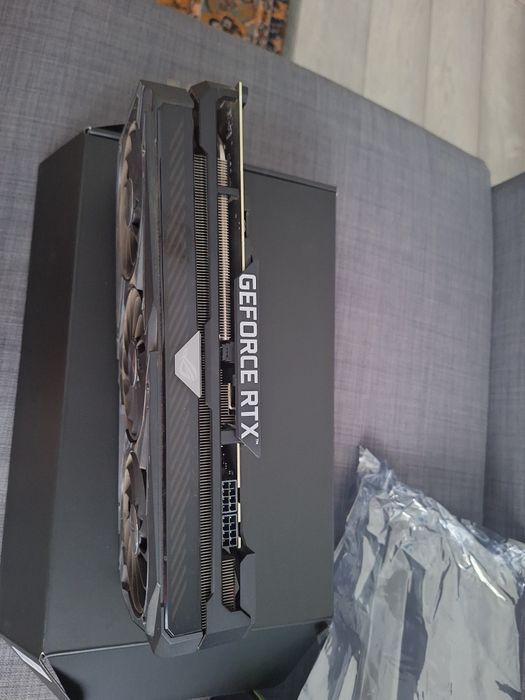 Placa video ASUS ROG STRIX GAMING RTX 3070 - 8GB - Impecabila