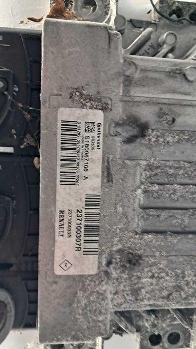 calculator motor ECU Renault Megane 3 cod 237100307R / S180067106 A