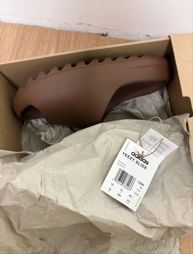 Vând Yeezy Slide Flax 44