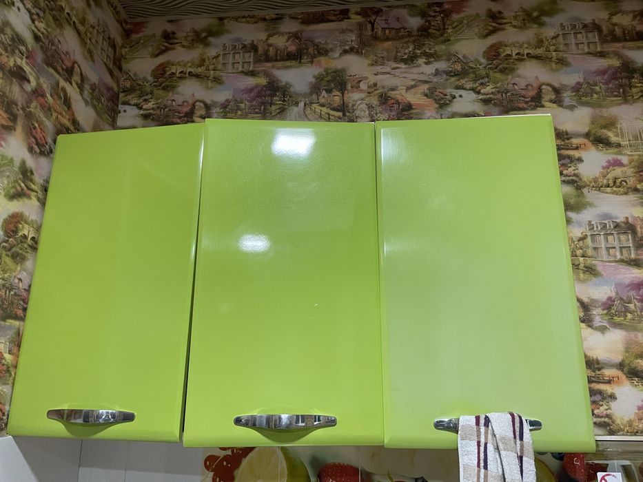 Кухоный гарнитур в хорошом состояний