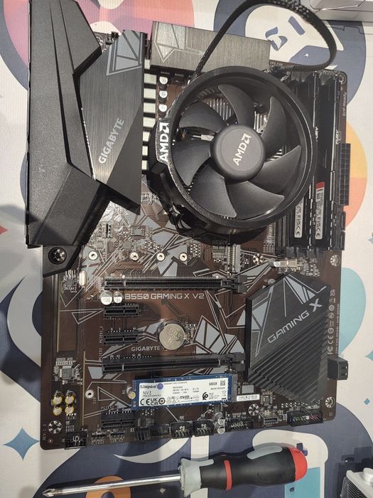 Placa de baza Gigabyte B550 GAMING X V2, Socket AM4