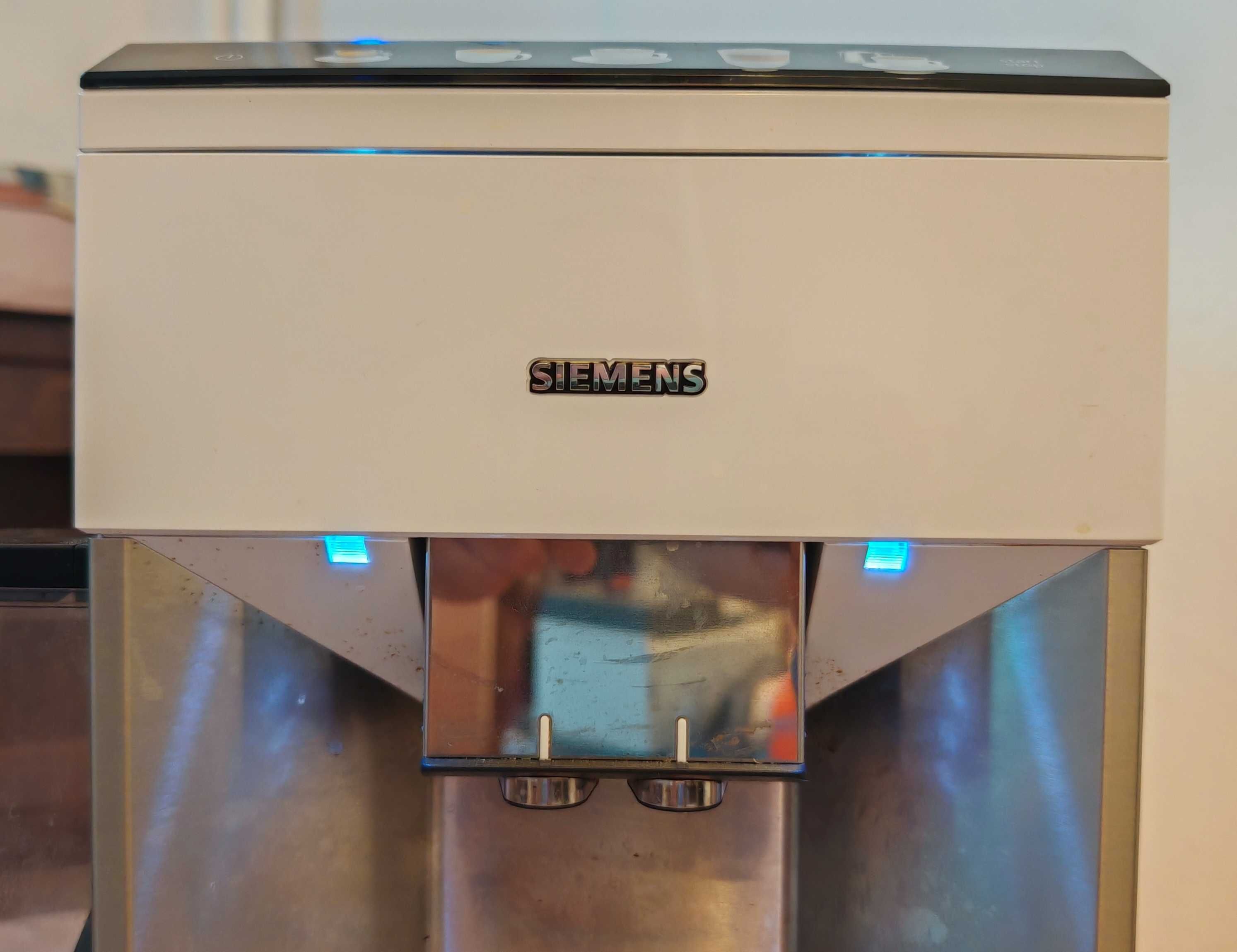 Siemens EQ500 integral автоматична кафемашина, бяла с кана за мляко