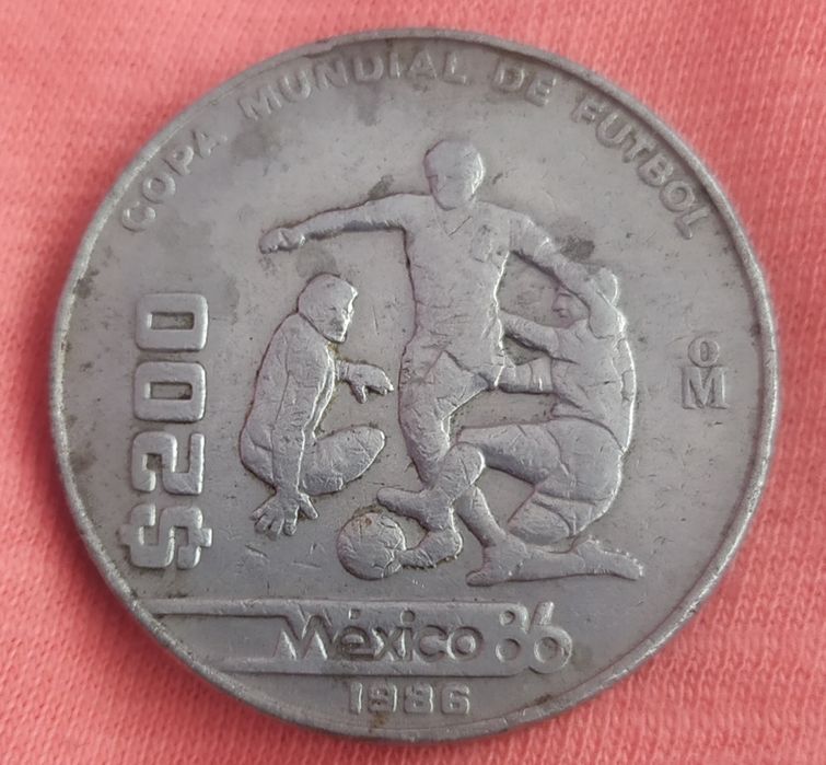 Мексика 86 200 песо и ЕВРОПА БЕЗ ПАРИЧНА СТОЙНОСТ Орел жетон