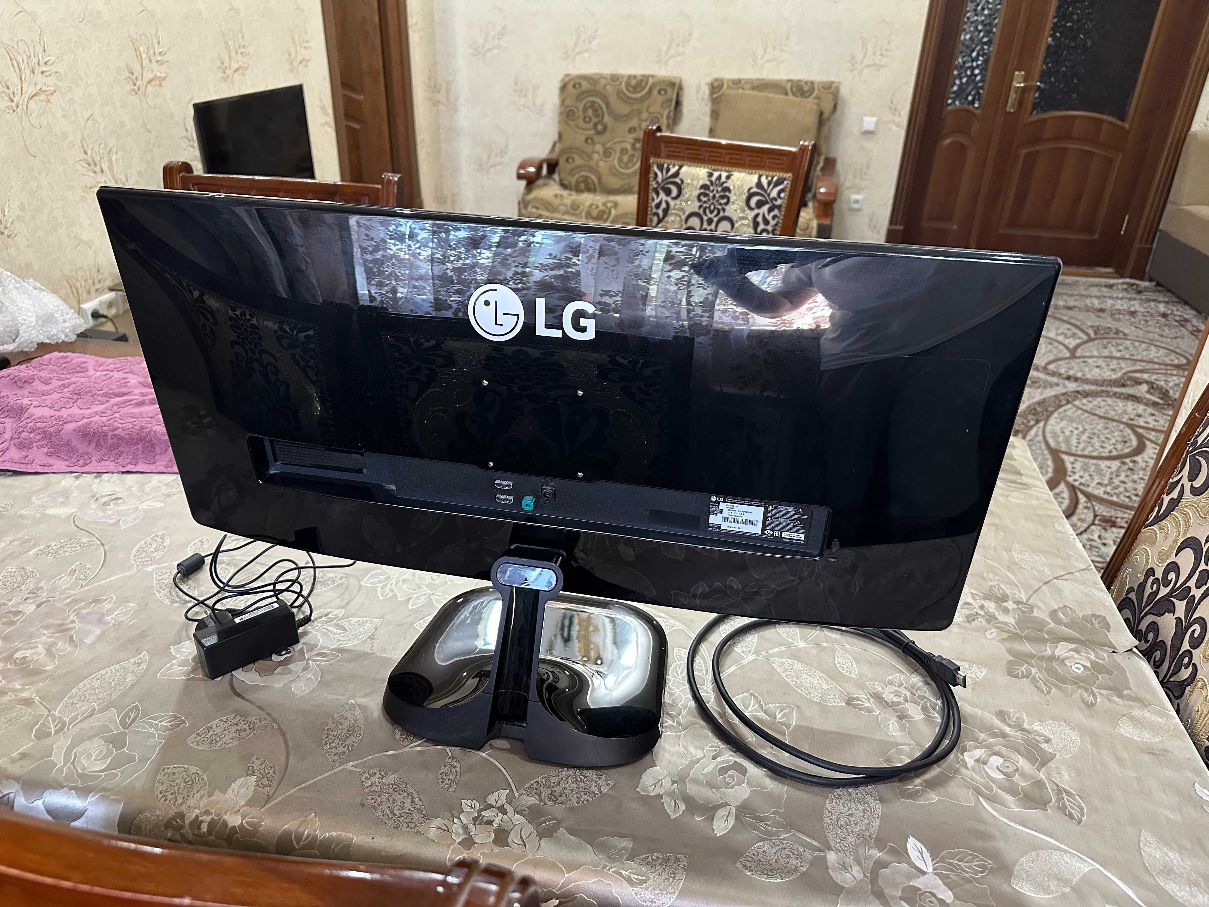 LG UltraWide IPS монитор 29" 75Hz