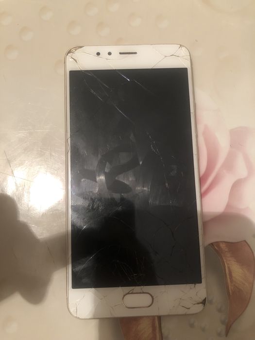 Meizu  m 5 s экран разбить ну норм рабоетиь