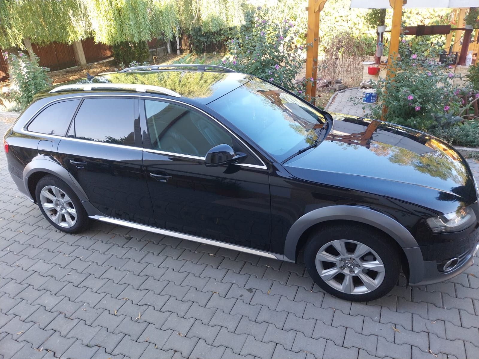 Vând Audi A4 Allroad