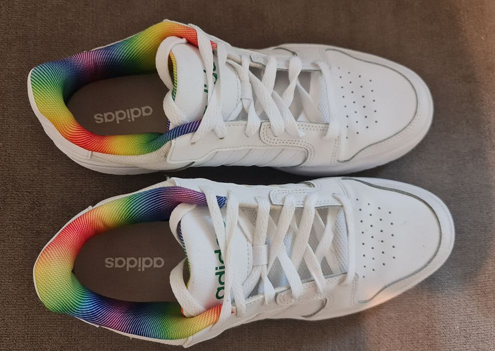 Pantofi sport Adidas albi, marimea 44