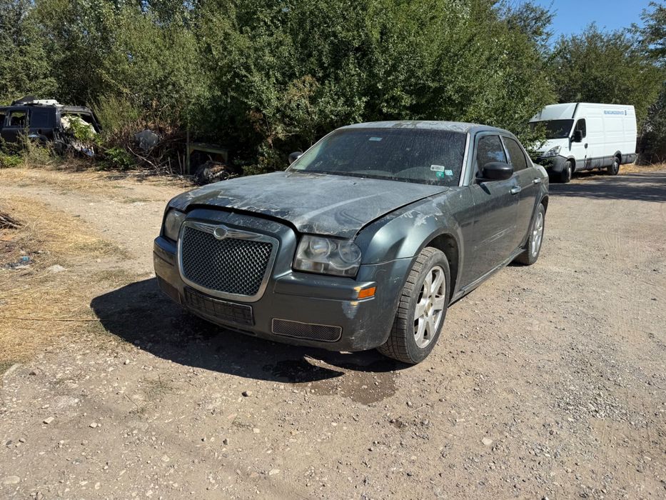 На части Chrysler 300c 2.7 auto 2006 година