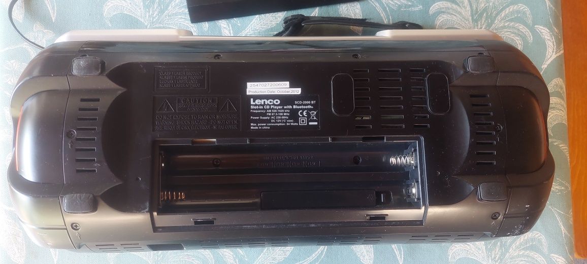 Продавам sd радио lenco SCD-2000