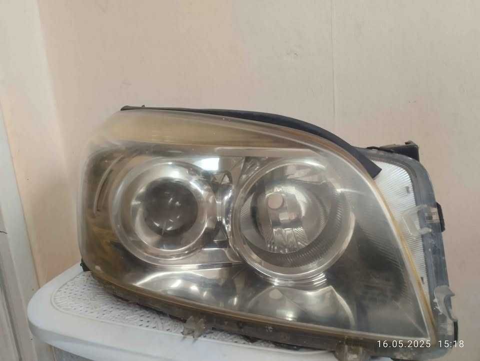 Фарове за Toyota Rav 4