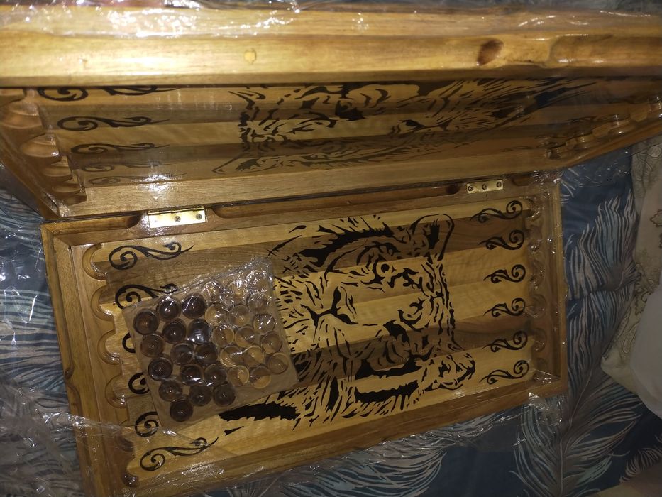 Настольные нарды, резные, ручная работа, подарочные.