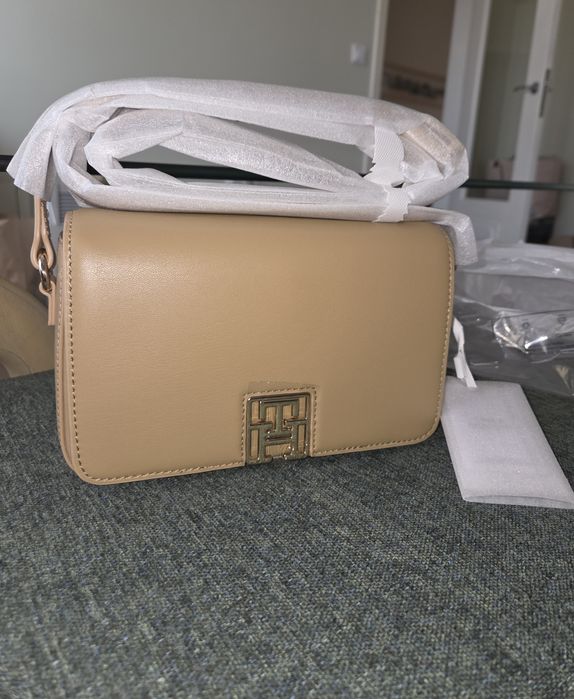 Чанта Tommy Hilfiger