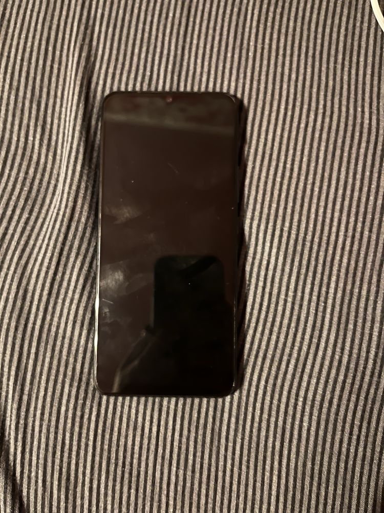 Vivo V21e, б/у хорошего качества
