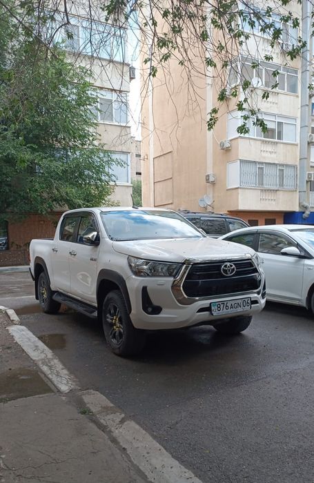 Сдается в аренду 2 автомобиля Тойота Хайлюкс