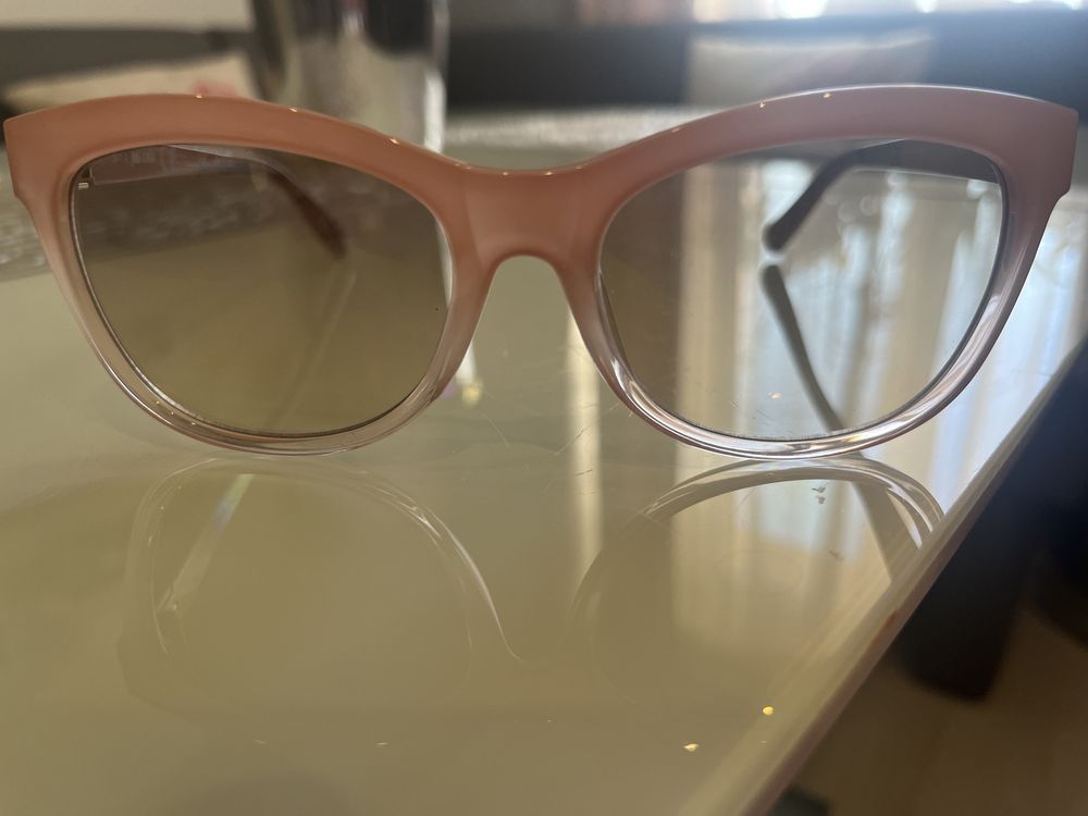 Vand ochelari de soare