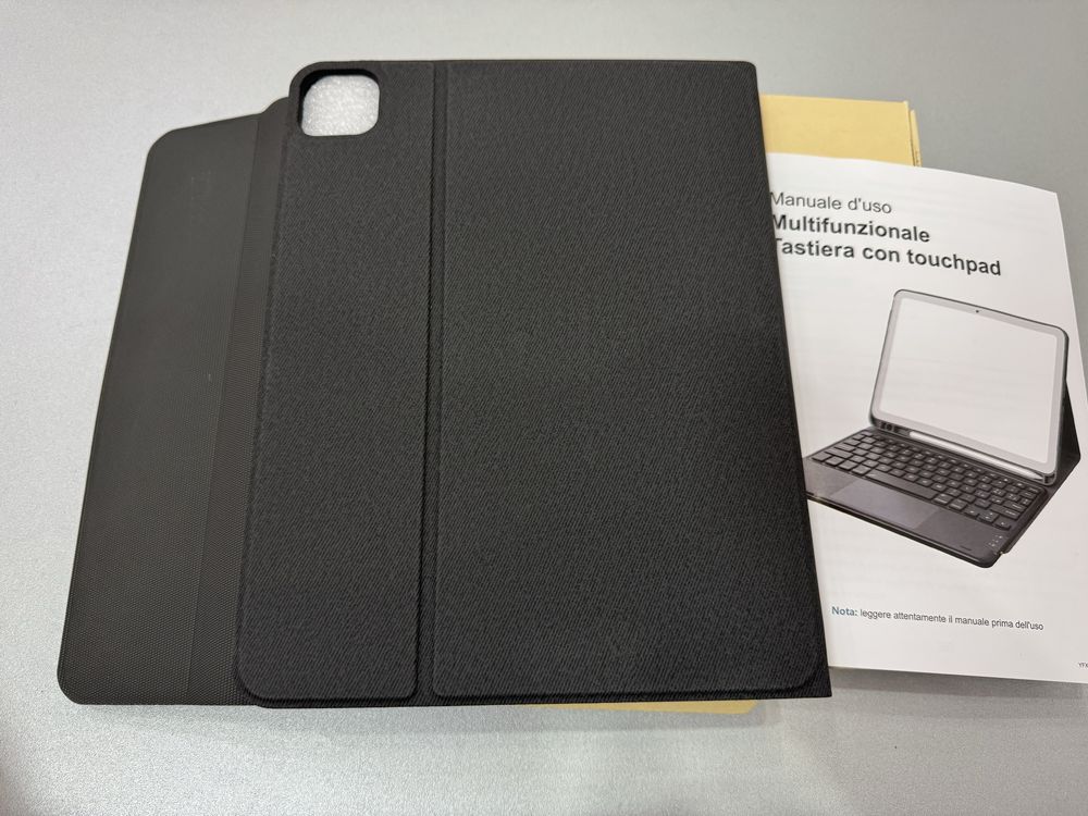 Husa cu tastatura wireless pentru Ipad Pro 11, noua la cutie