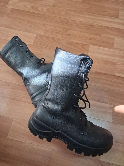 Продам берцы новые
