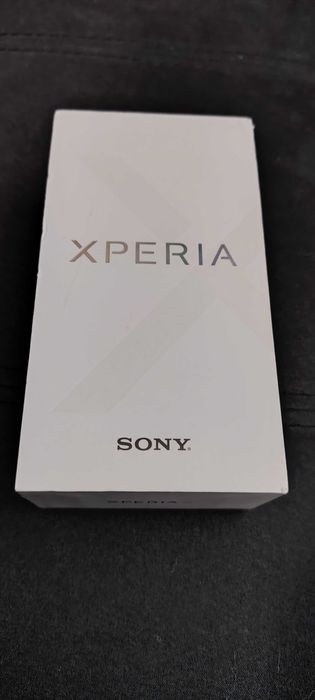 Смартфон Sony Xperia X