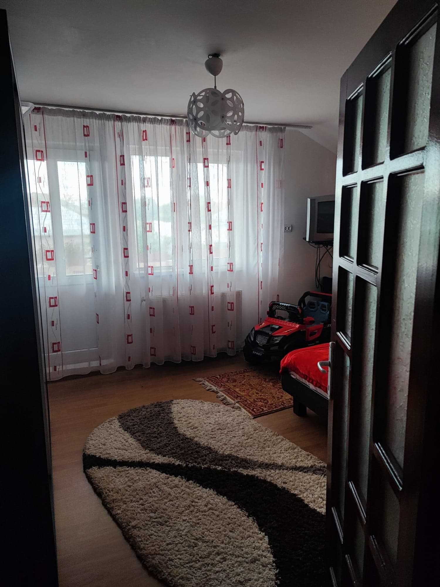 Urgent Casa cu etaj in Draganesti pret negociabil