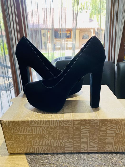 Pantofi h&m marimea 37