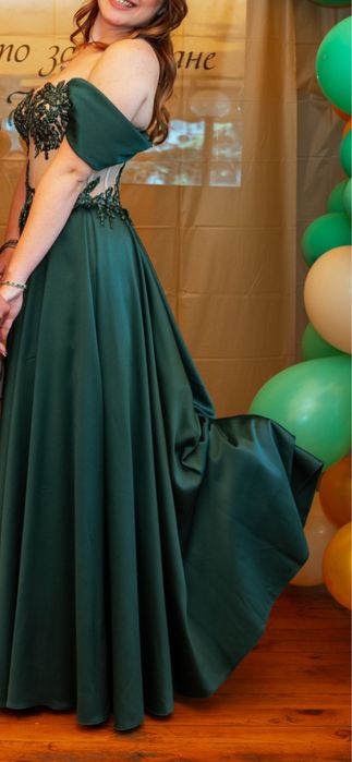 Абитуриентска рокля