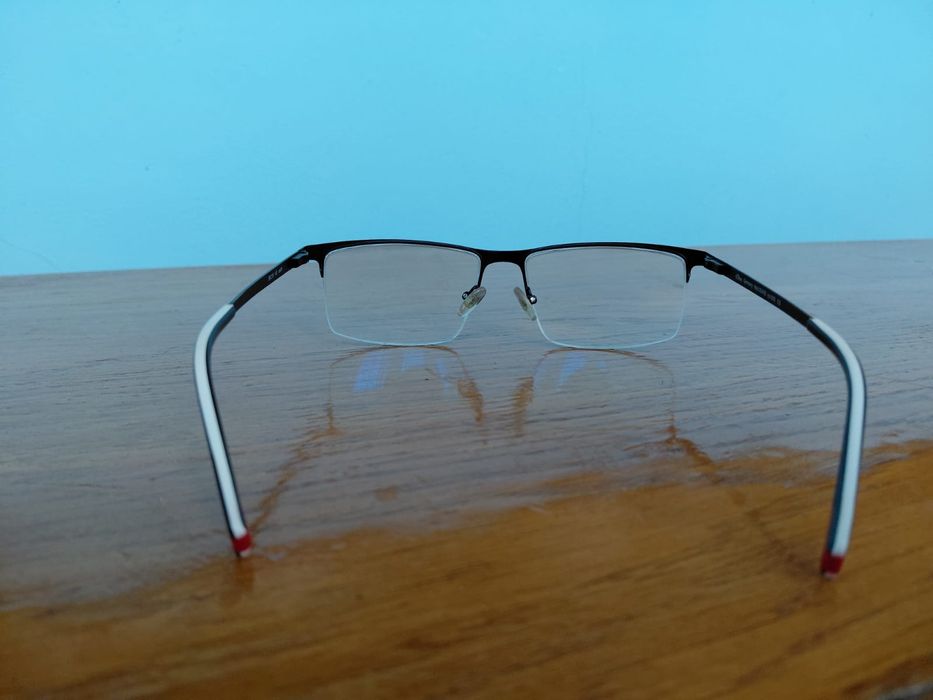 Vând ochelari progresivi