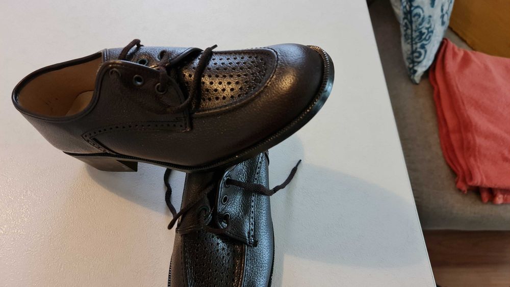 Pantofi eleganti bărbătești