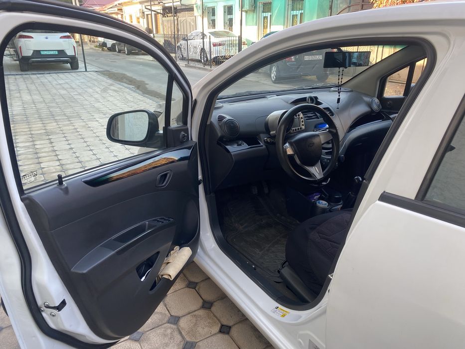 Продам спарк в отличном состояние