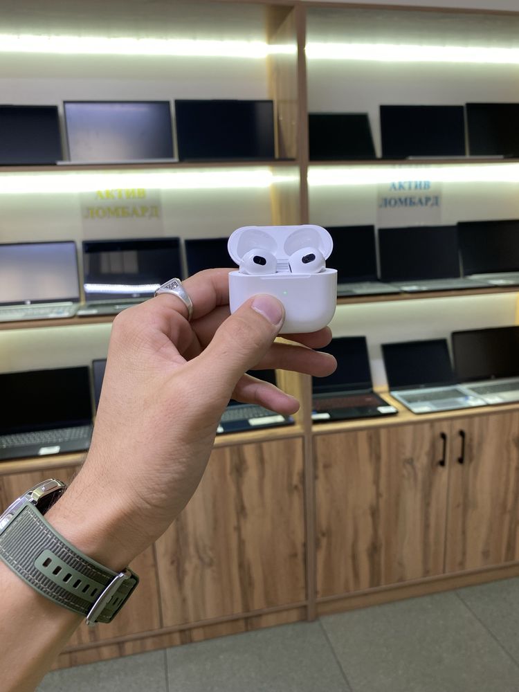 Apple AirPods 3