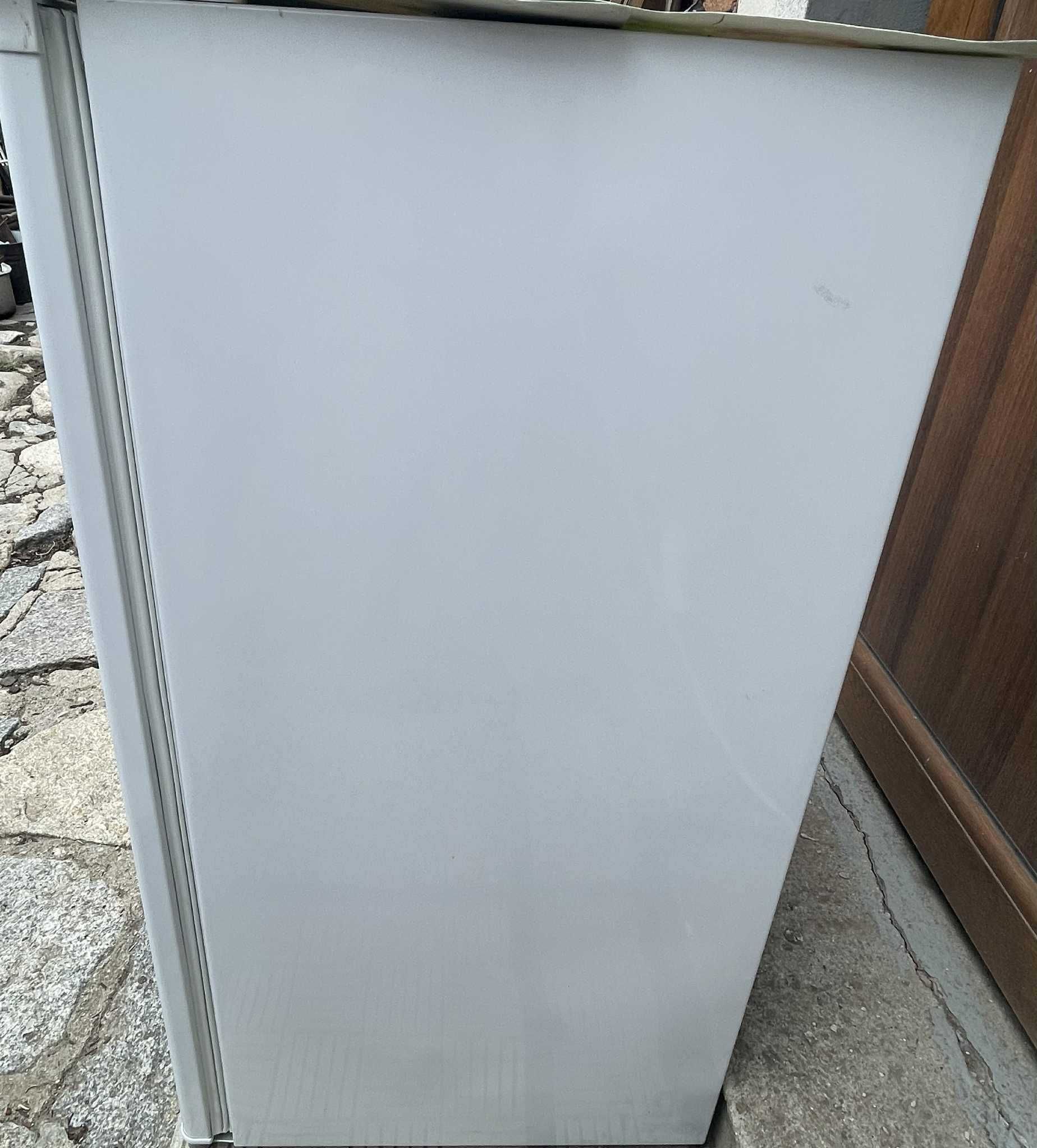 Хладилник MIDEA BC-120 refrigerator