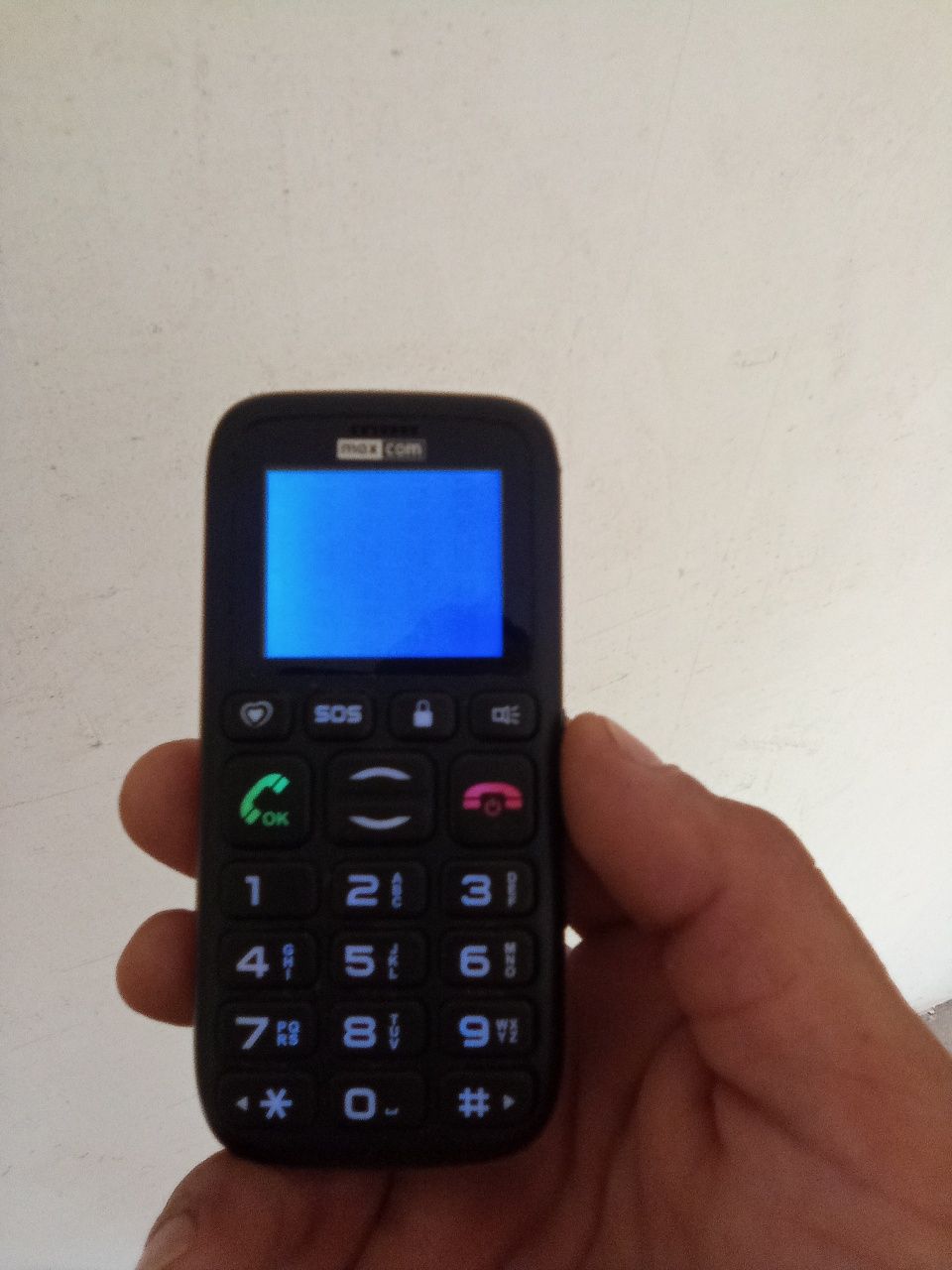Telefon max com butoane mari dual sim