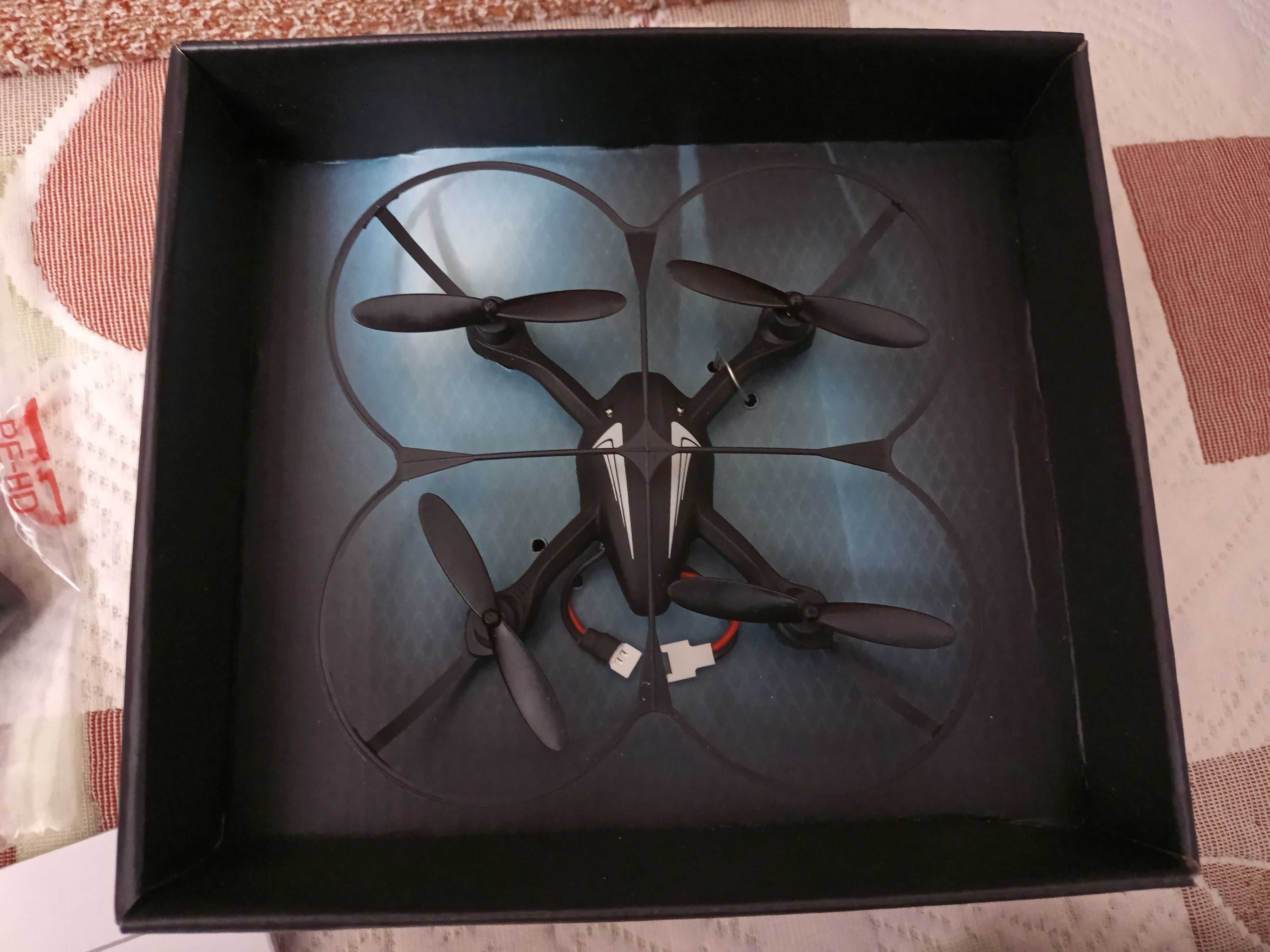 Дрон  Quadcopter