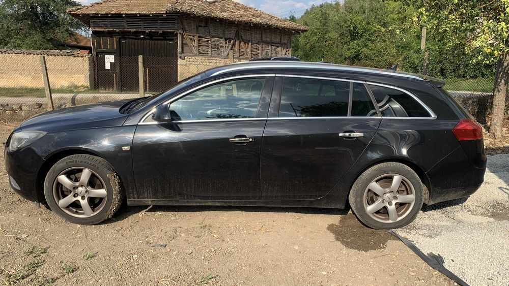 Продавам Опел Insigniq A SPORT
