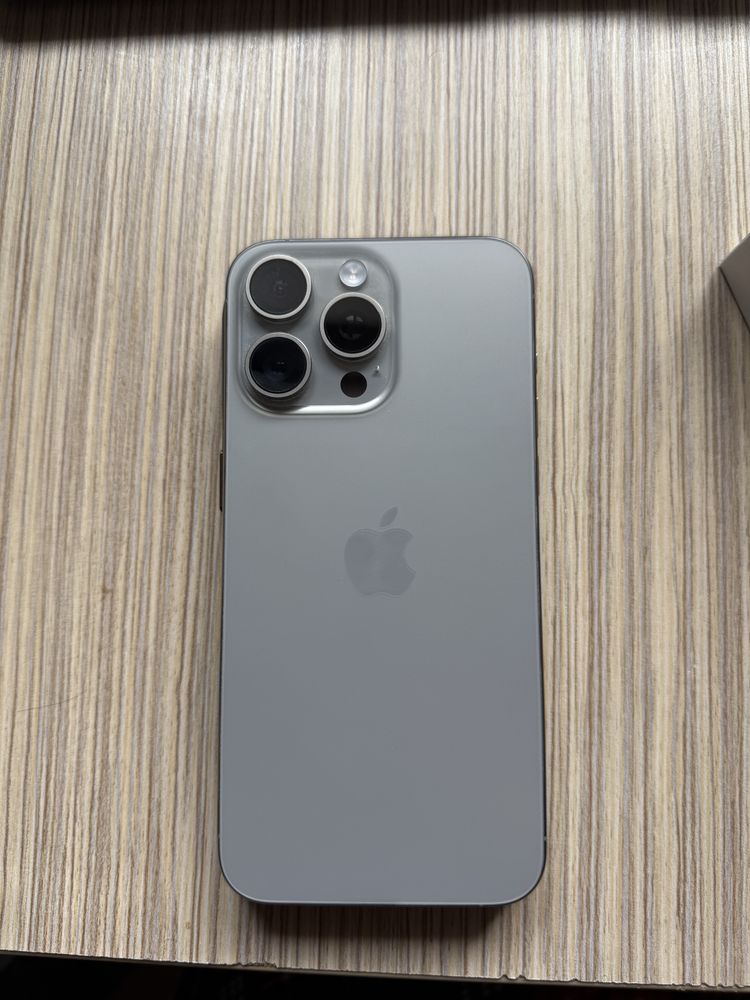 Продается Iphone 15 Pro MAX 256 gb titanium