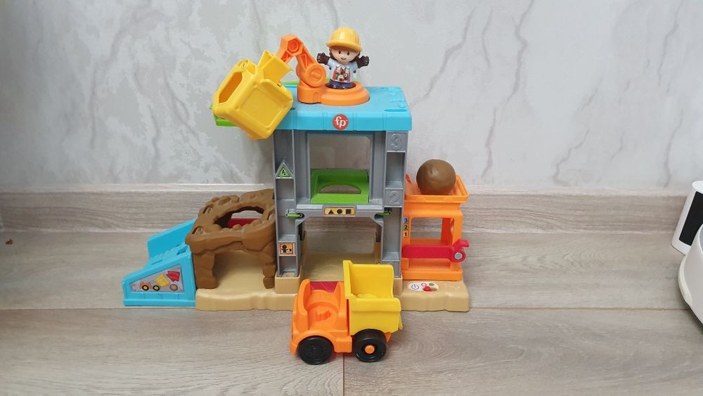 Набор игровой Стройка Little People Fisher Price