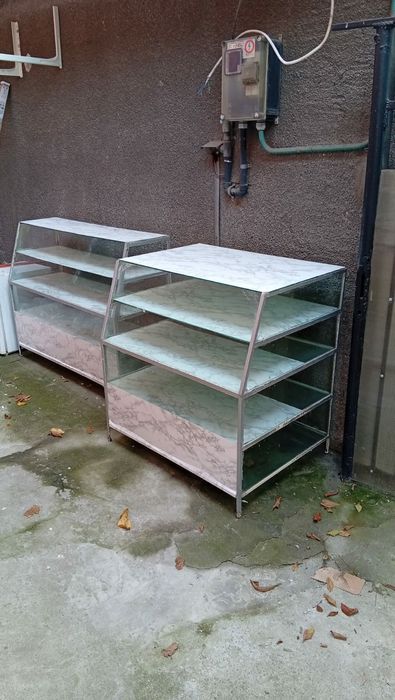 Vitrine sticlă colantată