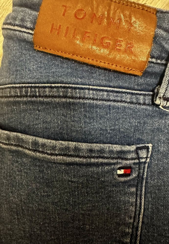 Дънки Tommy Hillfiger